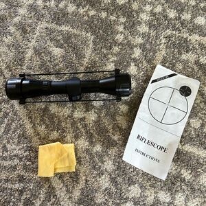 Busnnell scope with mount